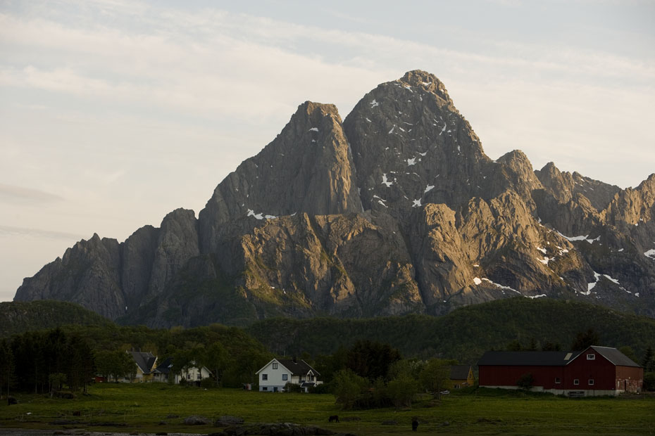 20__F7D0548.jpg - Vågekalle heter berget, bilden tagen från andra campingplatsen som vi stannade på i 3 nätter.