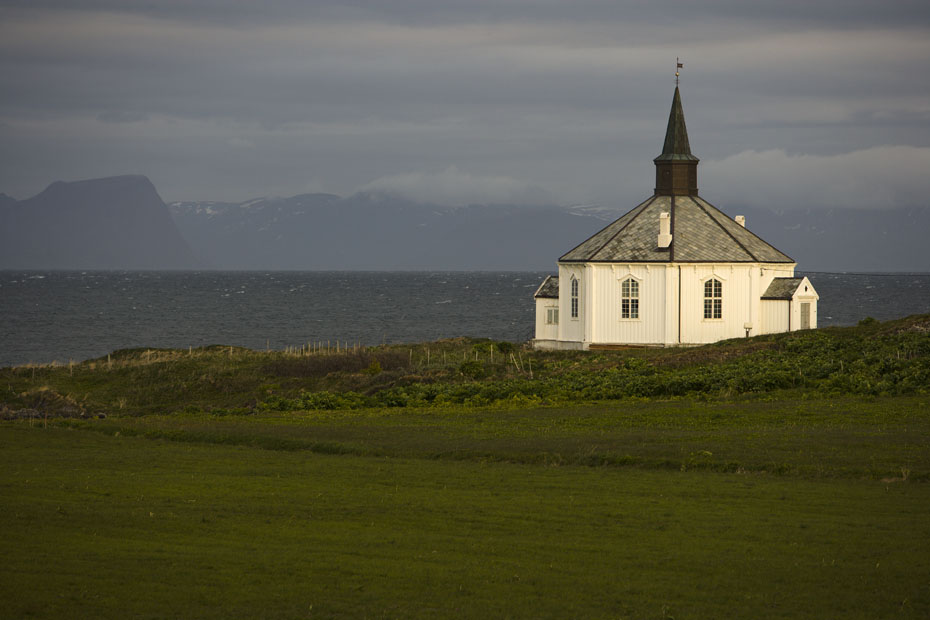 83_F7D9344.jpg - Dverberg kyrka på Andöy.